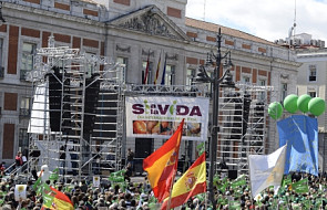 Hiszpanie bronią życia i macierzyństwa