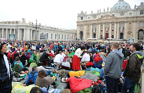 Pierwsi pielgrzymi są już na placu św. Piotra