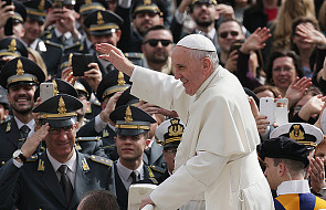 Papież podaruje kieszonkową Ewangelię
