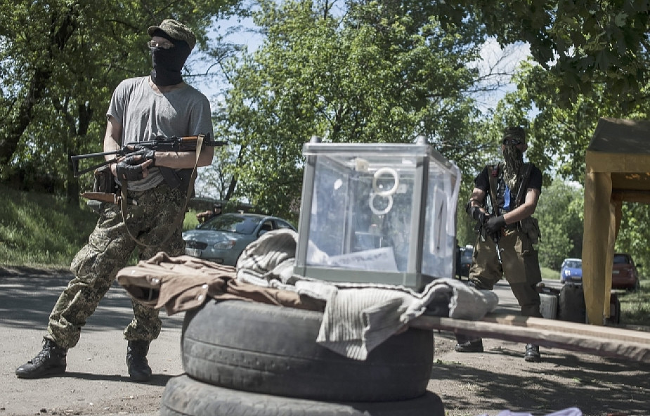 Ukraina: MSW niszczy blokady separatystów