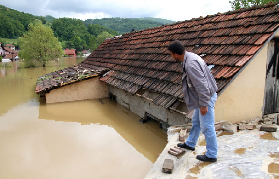 30 ofiar śmiertelnych powodzi w Serbii oraz BiH
