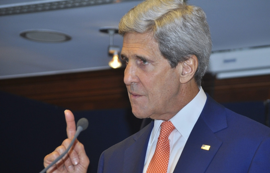 "Wysoce nieodpowiedzialna" decyzja Kerry'ego?