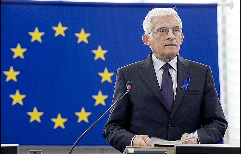 Jerzy Buzek szefem komisji przemysłu w PE