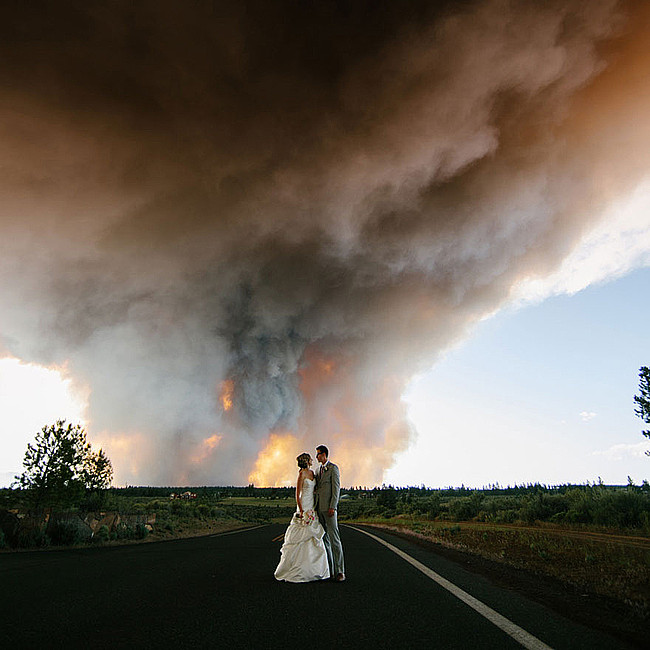 Zobacz, jak wygląda ślub w płomiennej scenerii - zdjęcie w treści artykułu nr 3