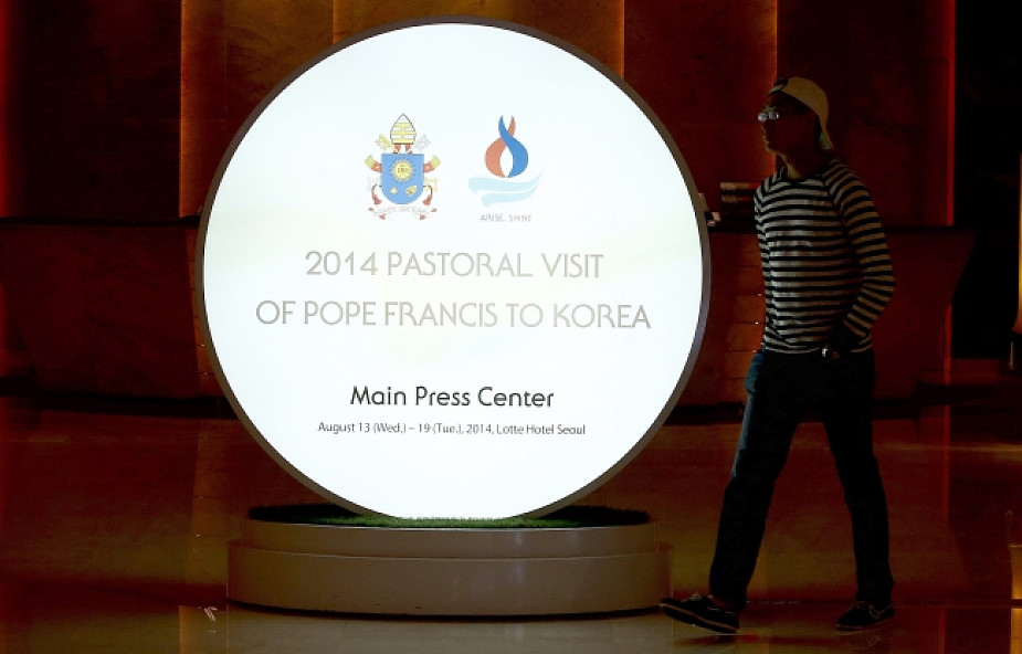 Papież rozpoczyna pielgrzymkę do Korei Płd.