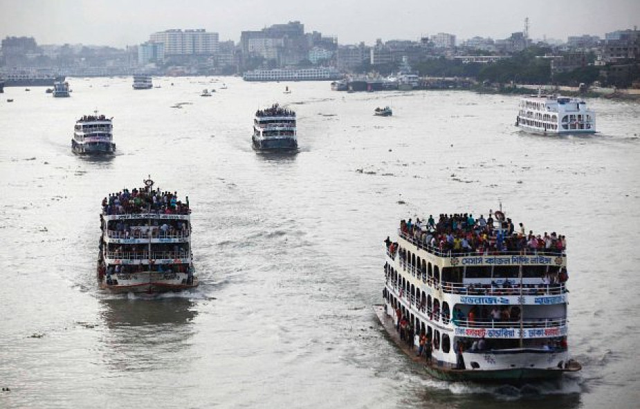 Bangladesz: Zatonął prom z około 200 osobami