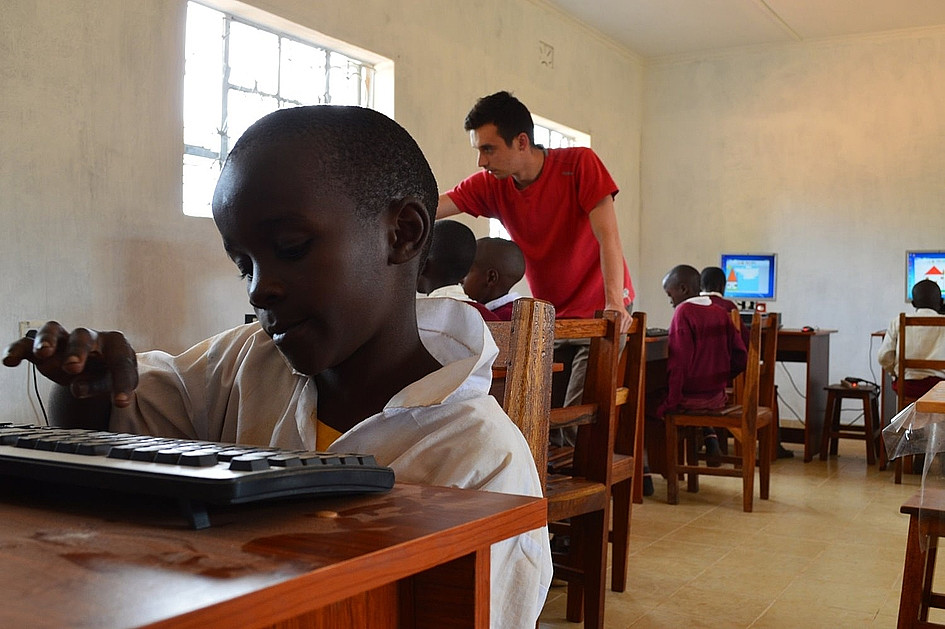 Komputery i cement - wolontariat w Kenii - zdjęcie w treści artykułu nr 2