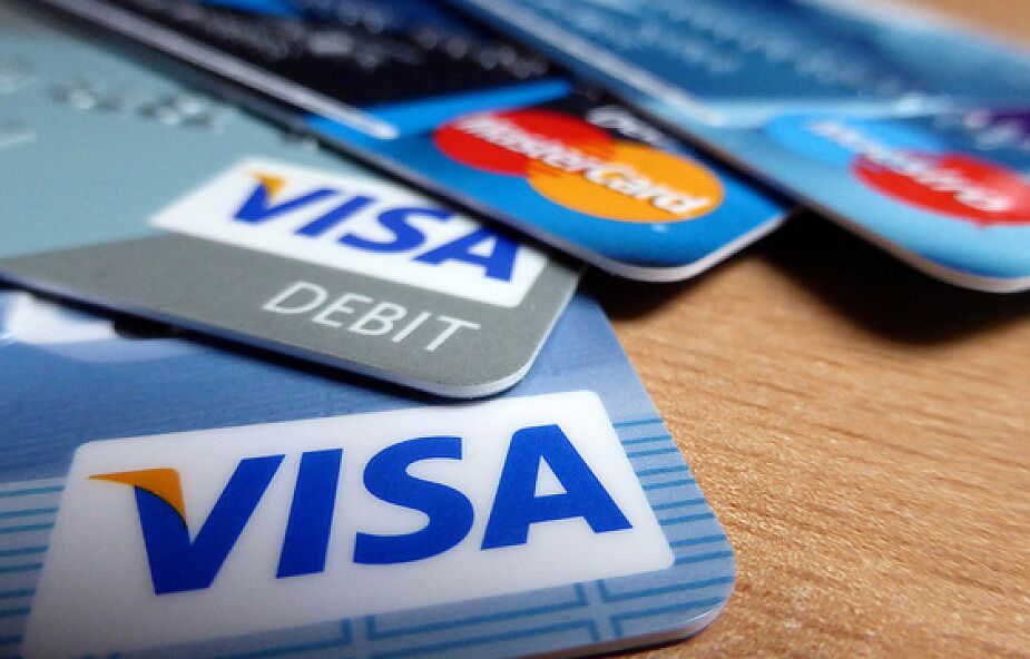 W 2015 r. niższe opłaty od transakcji kartowych