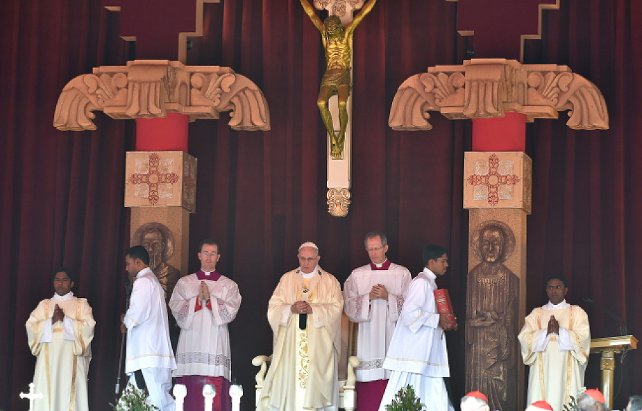 Papież wezwał katolików, by przyczyniali się do pokoju, sprawiedliwości i pojednania w Sri Lance