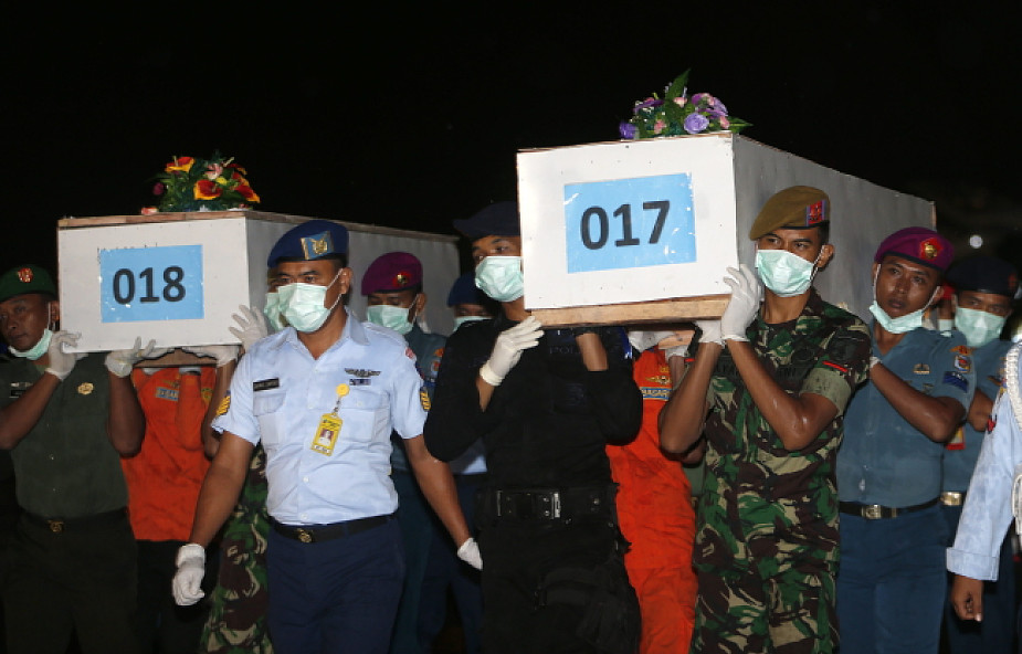 Ratownicy wyłowili 30 ciał ofiar katastrofy