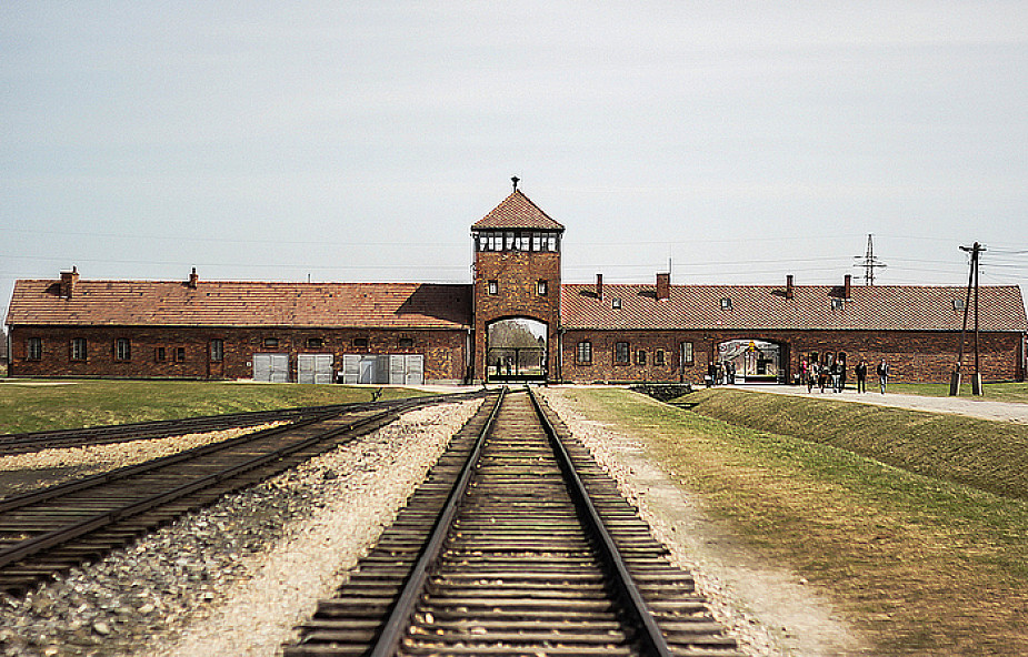 Do Auschwitz przyleci 100 byłych więźniów