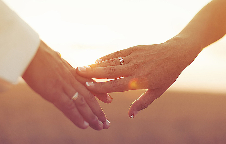 Białe małżeństwo uratowało naszą wiarę