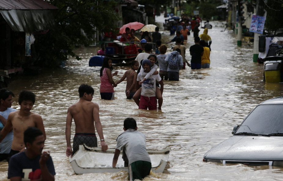 Filipiny: rośnie liczba ofiar tajfunu Koppu