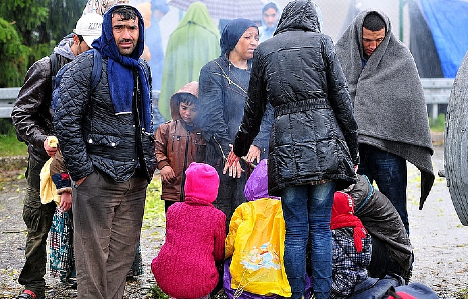 Węgry: napływ migrantów został zatrzymany