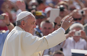 "Anioł Pański": papież zachęca do modlitwy za Synod