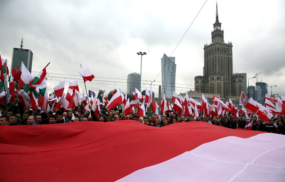 Warszawa: spokojny Marsz Niepodległości