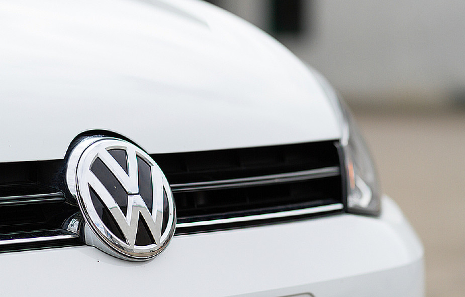 Volkswagen manipulował pomiarem spalin także w większych silnikach