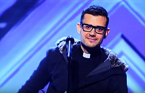 Katolicki ksiądz zaskoczył publiczność i jury "X Factor"