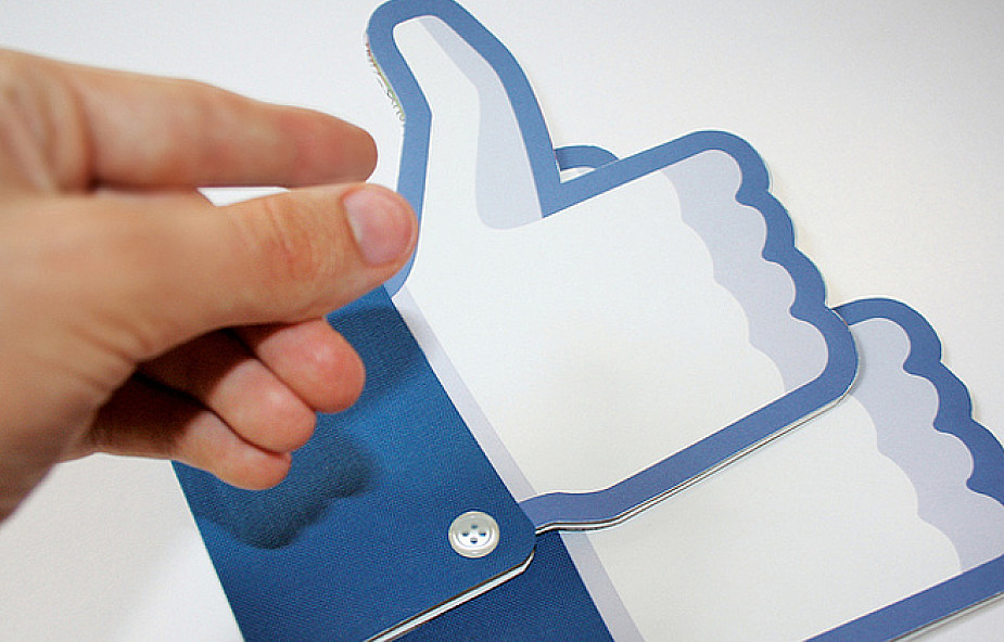 Facebook opiera zyski na mobilnej reklamie