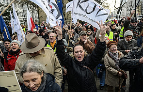 Poznań: 300 osób manifestowało w obronie demokracji