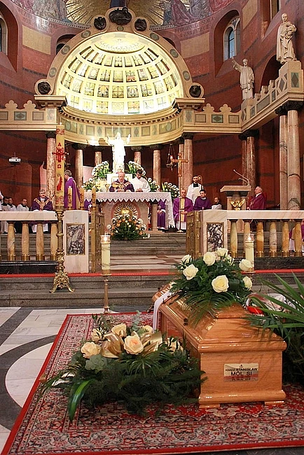 Ostatnia droga o. Stanisława Móla SJ - zdjęcie w treści artykułu nr 2