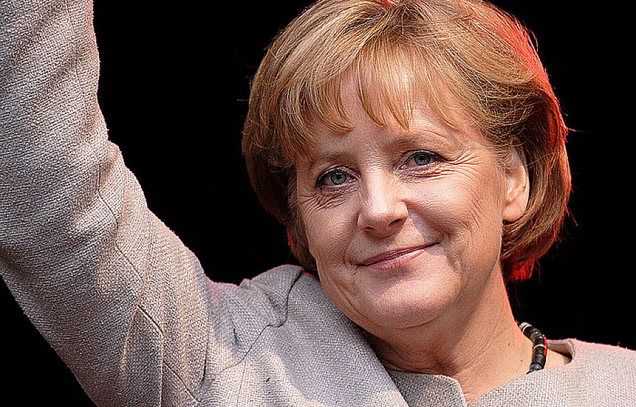 Merkel składa wyznanie wiary przed audiencją