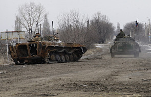 Rosyjskie czołgi kierują się do Nowoazowska