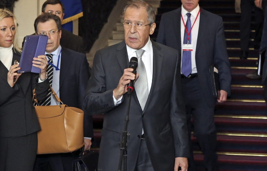 Ławrow: Kerry i Tusk nie wspierają porozumień