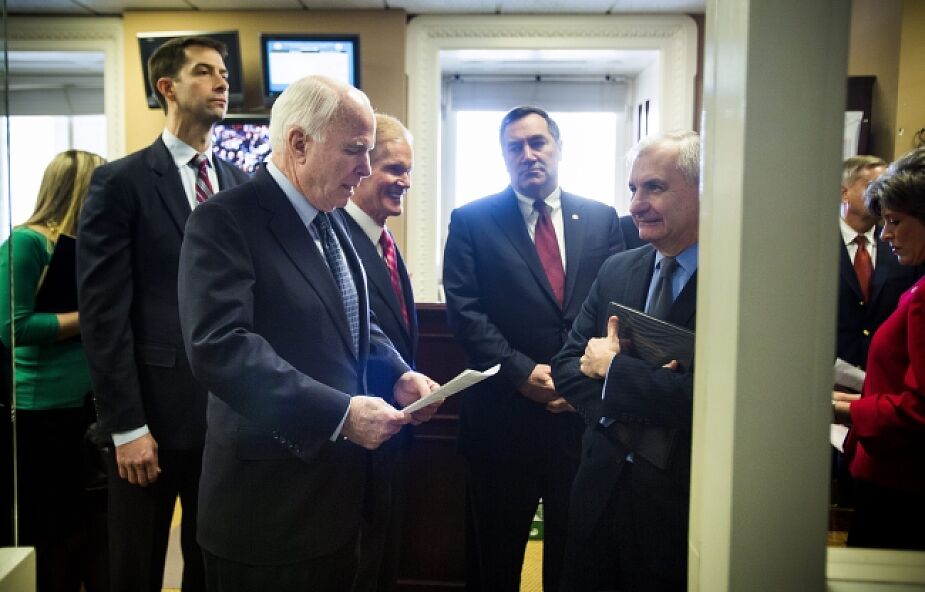 McCain: ustawa ws. broni dla Ukrainy