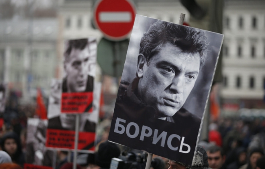 Tysiące ludzi w marszu pamięci Niemcowa