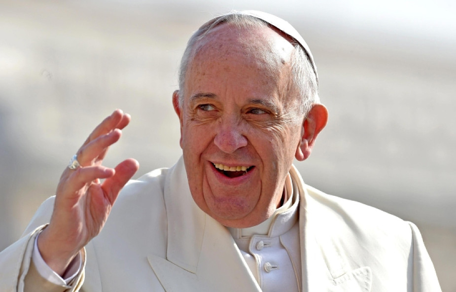 Papież: Albo kochasz, albo jesteś obłudnikiem