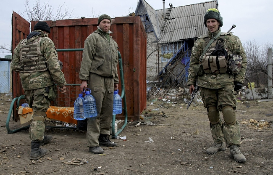 Ukraina: siły rządowe ostrzelano z wyrzutni