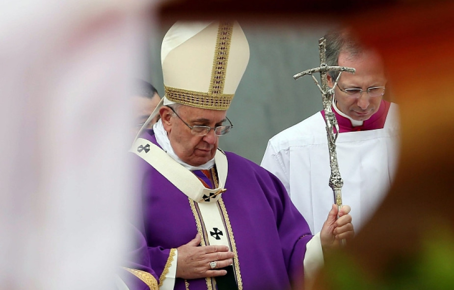 Papież w Neapolu: dobra polityka wyrazem miłosierdzia, służby i miłości