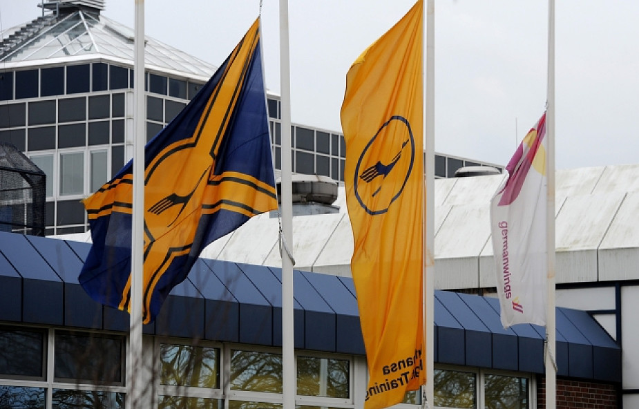 Lufthansa wprowadza zasadę dwóch osób w kokpicie