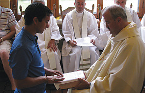 Biskupi o szczególnej roli kapłanów