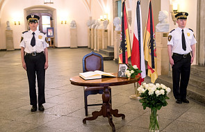 Merkel i Kopacz wpisały się do księgi kondolencyjnej