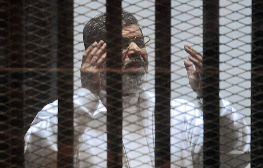 Egipt: b. prezydent Mursi skazany na śmierć