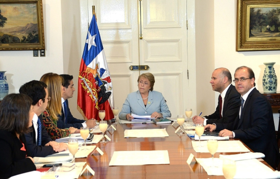 Chile: prezydent Bachelet zażądała dymisji gabinetu