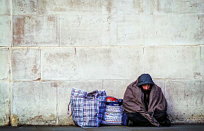 Bezdomni w billboardzie i polska bieda