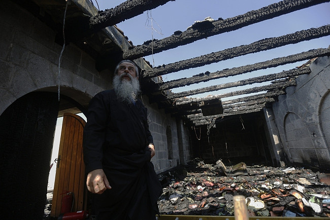 Spłonął Kościół Rozmnożenia Chleba w Tabdze. Zobacz zdjęcia zniszczonej Świątyni - zdjęcie w treści artykułu nr 4