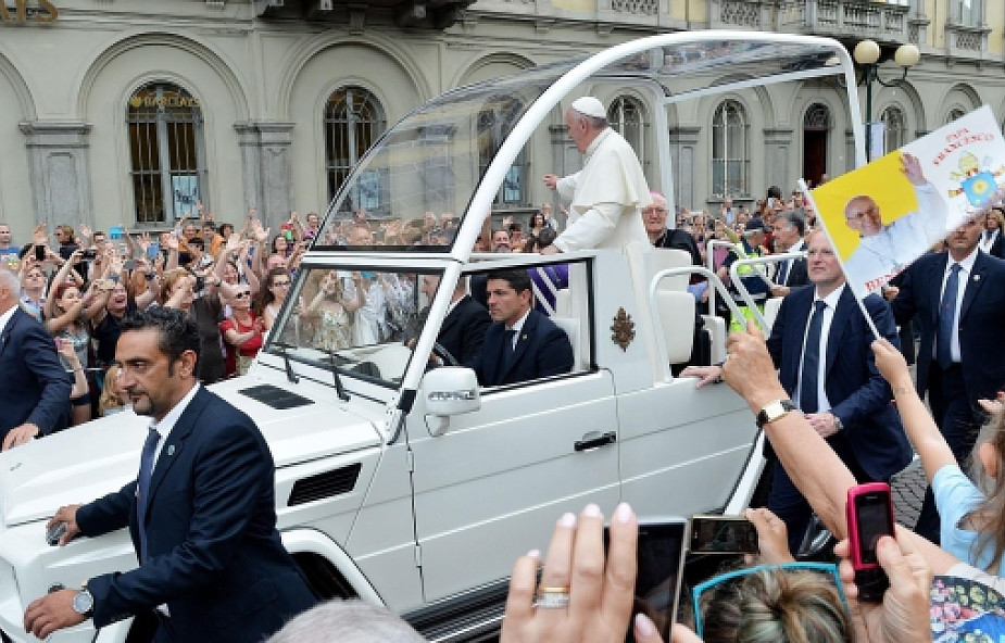 Ekumenicznie i rodzinnie - Papież w Turynie