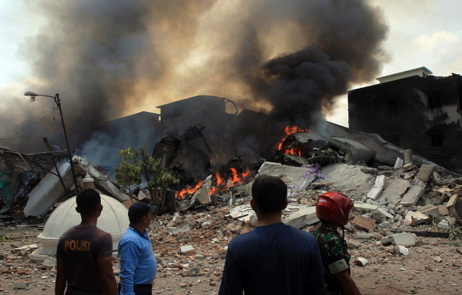 Indonezja: rozbił się samolot