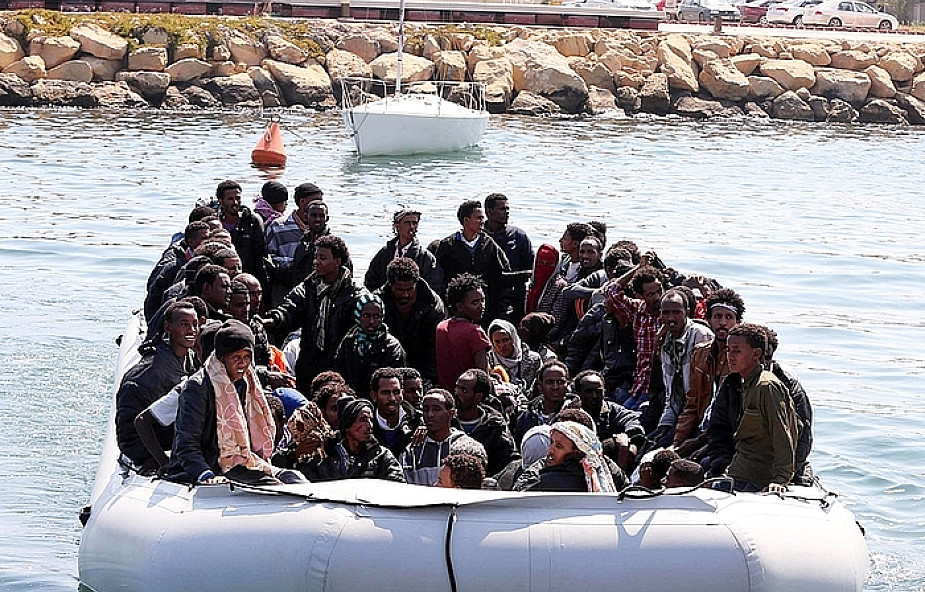 U brzegów Libii trwa ratowanie 3 tys. imigrantów