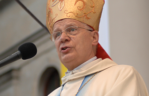 Abp Michalik prosi papieża o przyjęcie rezygnacji