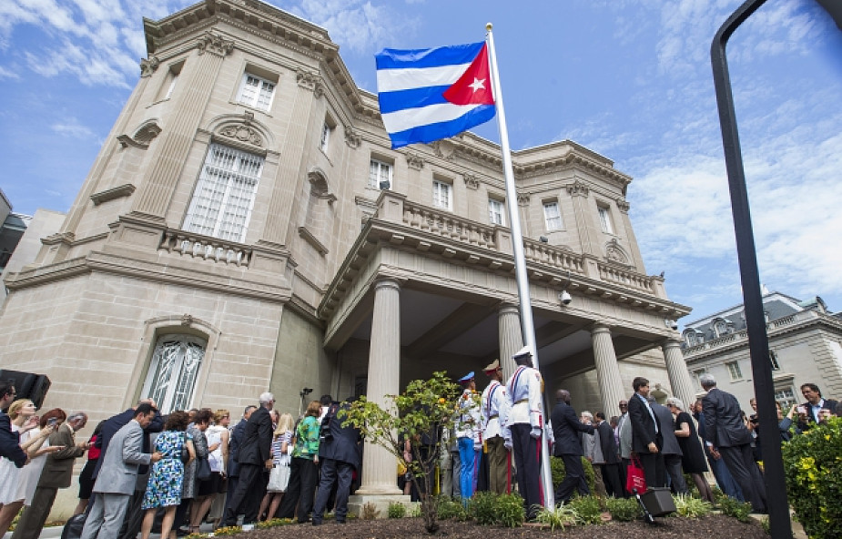 Po 54 latach kubańska flaga znów zawisła w USA