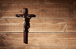 Kardynał: NIE dla ściągania krzyży