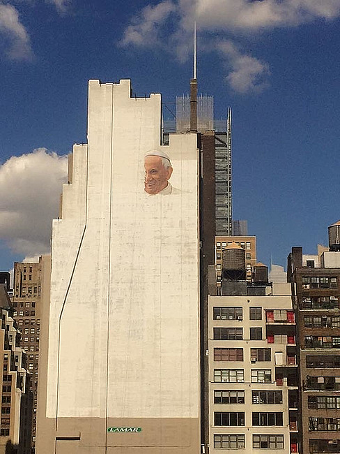 W Nowym Jorku powstaje gigantyczny mural Franciszka - zdjęcie w treści artykułu nr 1