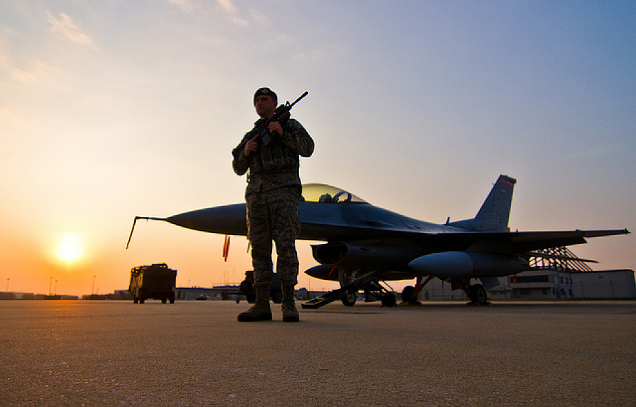 Kolejne naloty na pozycje IS w Syrii i Iraku