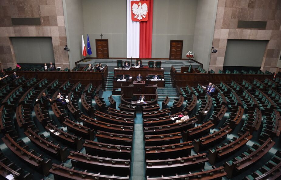 Sejm: debata nad projektem zakazującym aborcji