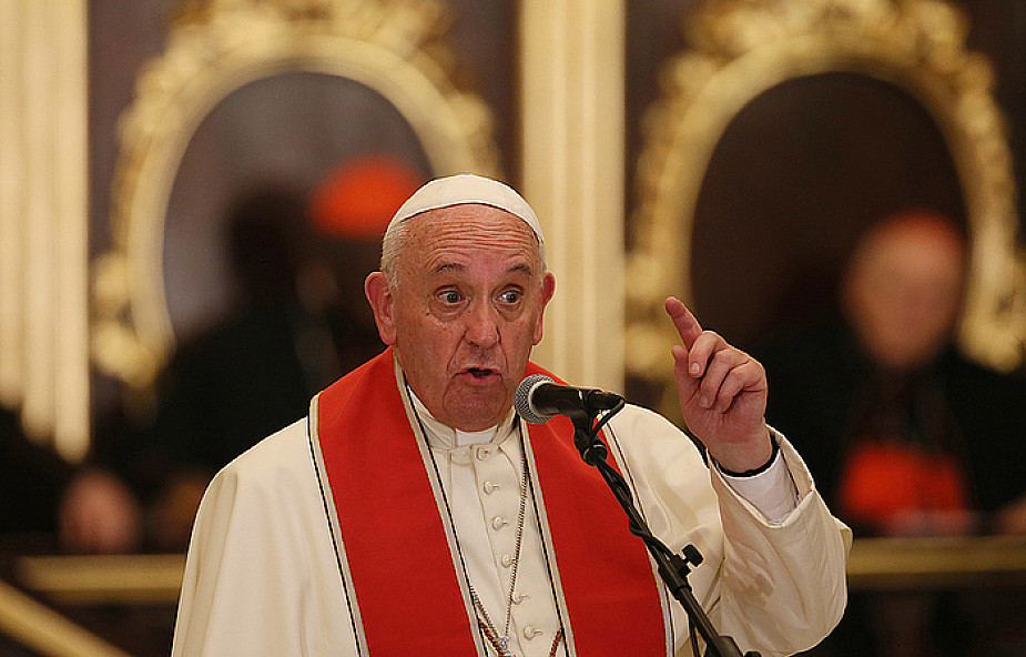 Papież wsparł urzędniczkę, która sprzeciwiła się ślubowi gejów